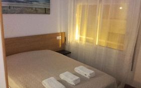Habitacion Economica Con Bano Privado En Pleno Centro De Figueres